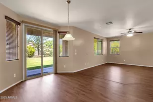 13722 N 150th Ln, Surprise, AZ 85379 - Photo 11