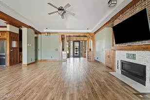 3123 E Cat Balue Dr, Phoenix, AZ 85050 - Photo 3