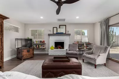 6839 E Earll Drive, Scottsdale, AZ 85251 - Photo 13