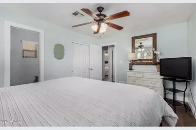 6839 E Earll Drive, Scottsdale, AZ 85251 - Photo 17