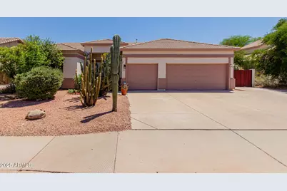 115 E Spur Avenue, Gilbert, AZ 85296 - Photo 1