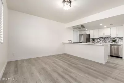 5243 W Vernon Avenue, Phoenix, AZ 85035 - Photo 11