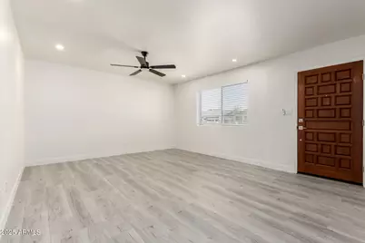 5243 W Vernon Avenue, Phoenix, AZ 85035 - Photo 5