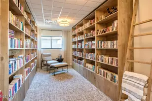 305 S Val Vista Dr, Mesa, AZ 85204 - Photo 17