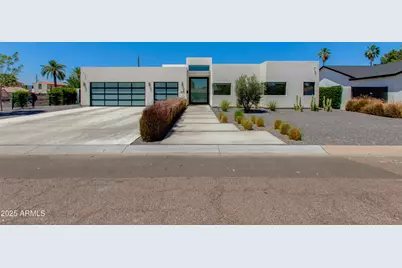 4002 E Avalon Drive, Phoenix, AZ 85018 - Photo 1