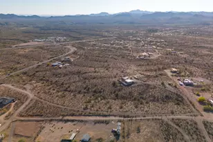 43513 N 261st Ave, Morristown, AZ 85342 - Photo 15