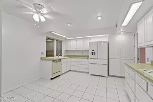 14830 N Cameo Dr, Sun City, AZ 85351 - Photo 25