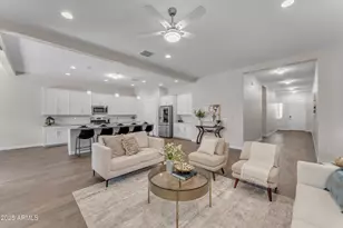 18916 W Laurel Ln, Surprise, AZ 85388 - Photo 5