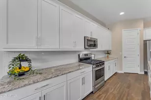 18916 W Laurel Ln, Surprise, AZ 85388 - Photo 3