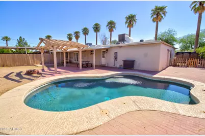 809 N Gilbert, Casa Grande, AZ 85122 - Photo 1