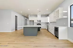 415 S Robert Road S, Tempe, AZ 85281 - Photo 13