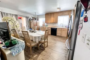 4623 W Mission Ln, Glendale, AZ 85302 - Photo 9