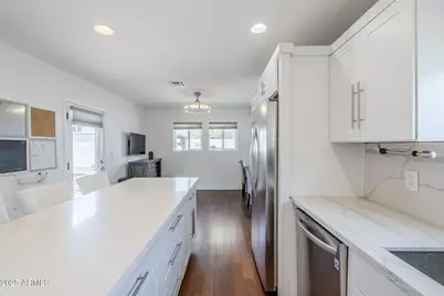 4402 E Montecito Avenue, Phoenix, AZ 85018 - Photo 11