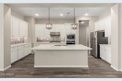 14045 W Desert Flower Drive, Goodyear, AZ 85395 - Photo 11