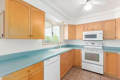 14610 N Bolivar Drive, Sun City, AZ 85351 - Photo 13