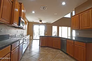 6619 W Cordia Ln, Phoenix, AZ 85083 - Photo 17