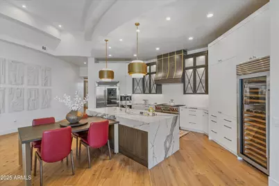 2 Biltmore Estate #313, Phoenix, AZ 85016 - Photo 19