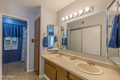 2033 E Hillery Drive, Phoenix, AZ 85022 - Photo 7