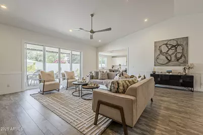 3834 E Clarendon Avenue, Phoenix, AZ 85018 - Photo 13