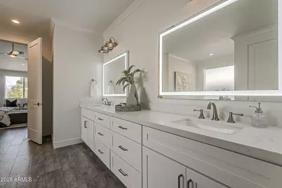 3834 E Clarendon Avenue, Phoenix, AZ 85018 - Photo 35