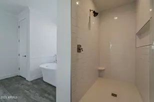 3834 E Clarendon Ave, Phoenix, AZ 85018 - Photo 37