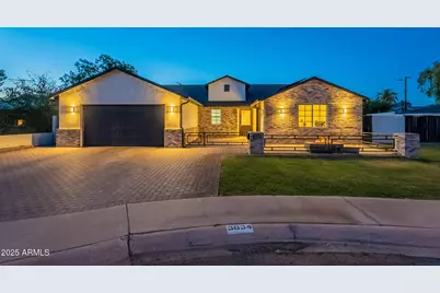 3834 E Clarendon Avenue, Phoenix, AZ 85018 - Photo 1