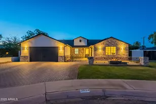 3834 E Clarendon Ave, Phoenix, AZ 85018 - Photo 1