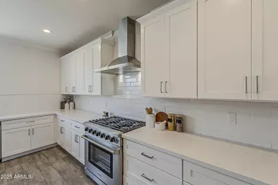 3834 E Clarendon Avenue, Phoenix, AZ 85018 - Photo 25