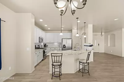 6647 E Big Spur Circle, Hereford, AZ 85615 - Photo 11