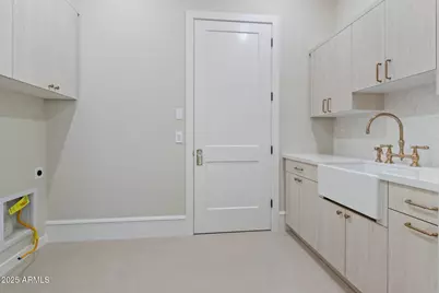 8503 S 9th Drive #17, Phoenix, AZ 85041 - Photo 35