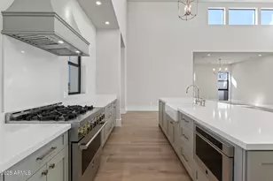 8503 S 9th Dr, Phoenix, AZ 85041 - Photo 11