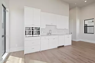 8503 S 9th Dr, Phoenix, AZ 85041 - Photo 31