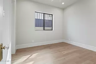 8503 S 9th Dr, Phoenix, AZ 85041 - Photo 33