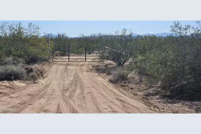 21F-1 W Silverado Parkway West -- #21F-1, Kingman, AZ 86401 - Photo 1