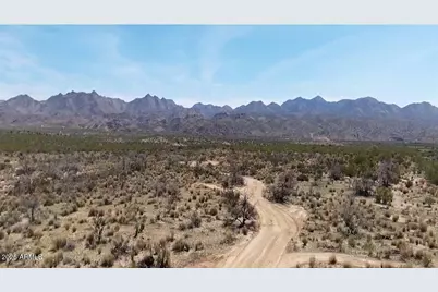 21F-3 W Silverado Parkway West -- #21F-3, Kingman, AZ 86401 - Photo 1