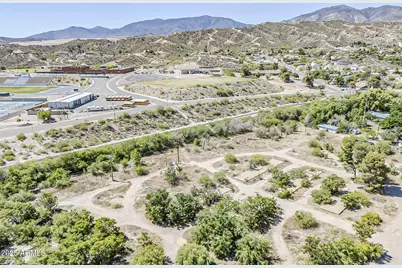 5621 S Maple Leaf Street #20604007Q, Miami, AZ 85539 - Photo 1