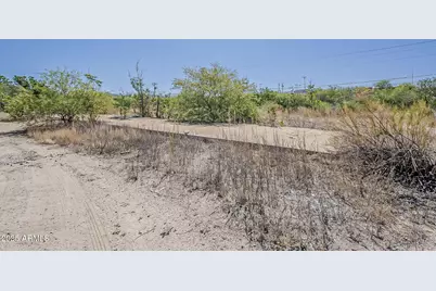 5621 S Maple Leaf Street #20604007Q, Miami, AZ 85539 - Photo 11