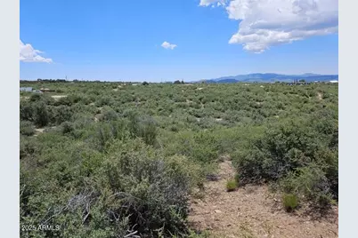 8065 W Framingham Road #221, Kirkland, AZ 86332 - Photo 3