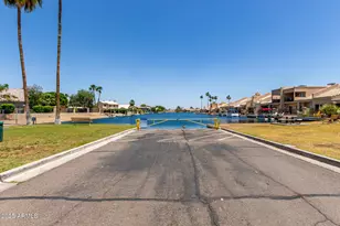 9002 W Caribbean Ln, Peoria, AZ 85381 - Photo 39