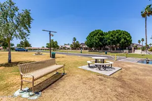 9002 W Caribbean Ln, Peoria, AZ 85381 - Photo 33