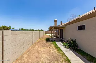 9002 W Caribbean Ln, Peoria, AZ 85381 - Photo 29