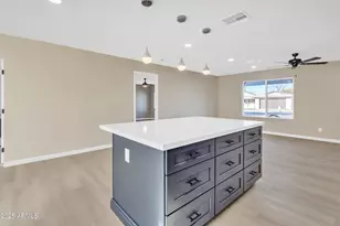 7607 N 42nd Ln, Phoenix, AZ 85051 - Photo 13