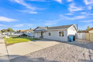 7607 N 42nd Ln, Phoenix, AZ 85051 - Photo 1