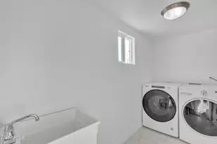 7607 N 42nd Ln, Phoenix, AZ 85051 - Photo 33