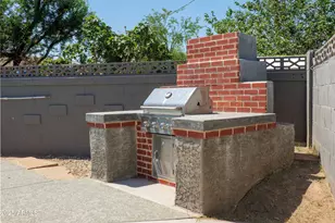 5802 N 61st Dr, Glendale, AZ 85301 - Photo 9