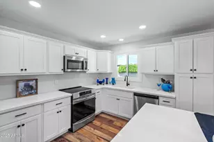 8326 E Crestwood Way, Scottsdale, AZ 85250 - Photo 23