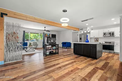 8326 E Crestwood Way, Scottsdale, AZ 85250 - Photo 11