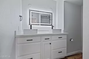 8326 E Crestwood Way, Scottsdale, AZ 85250 - Photo 29