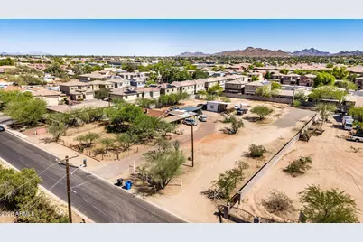 1851 E Campo Bello Drive #19, Phoenix, AZ 85022 - Photo 3