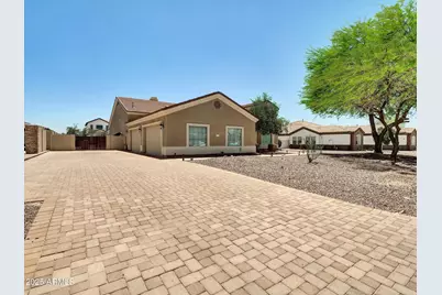 8031 W Morten Avenue, Glendale, AZ 85303 - Photo 3
